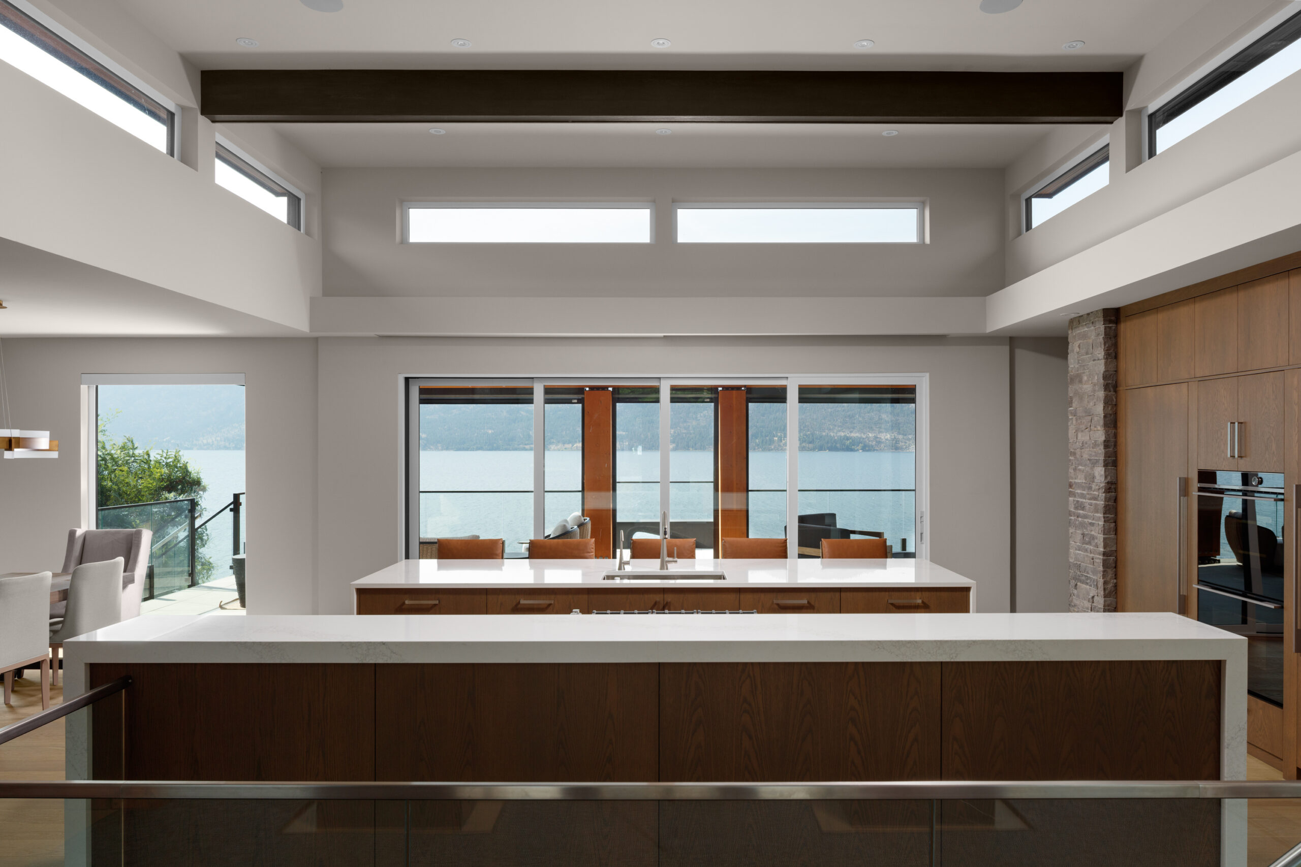 5DSR2254-Closed Lights off